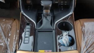 کنسول-ریور-دندهLEXUS-LX600-TWIN-TURBO