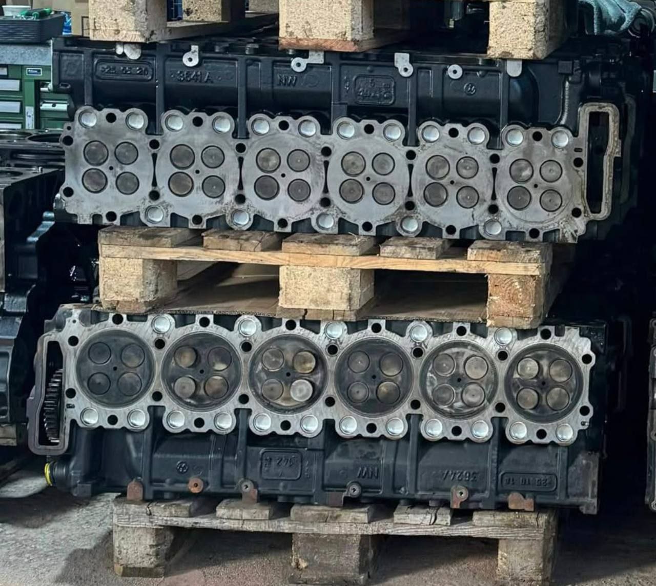 head-cylinder-man-truck